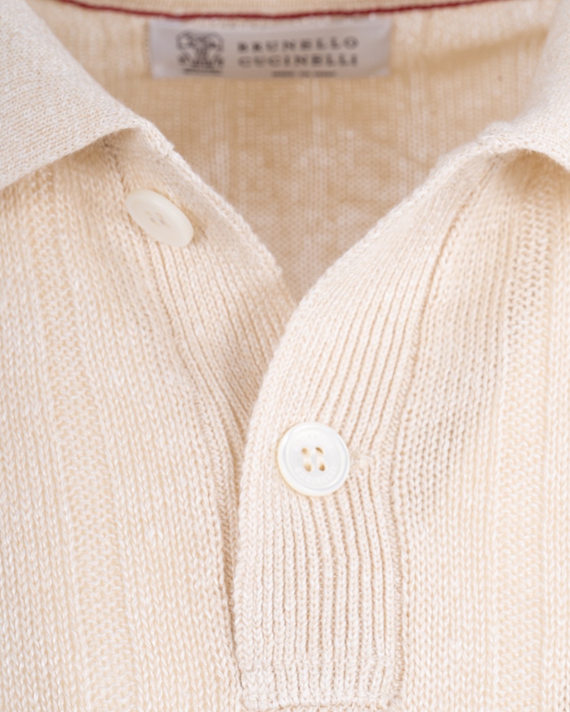 shop BRUNELLO CUCINELLI  Polo: Brunello Cucinelli polo in cotone e lino.
Abbottonatura frontale parziale.
Collo, fondo manica e fondo a costine.
Composizione: 77% Lino, 23% Cotone.
Made in Italy.. M2L707605-CGA60 number 9018551